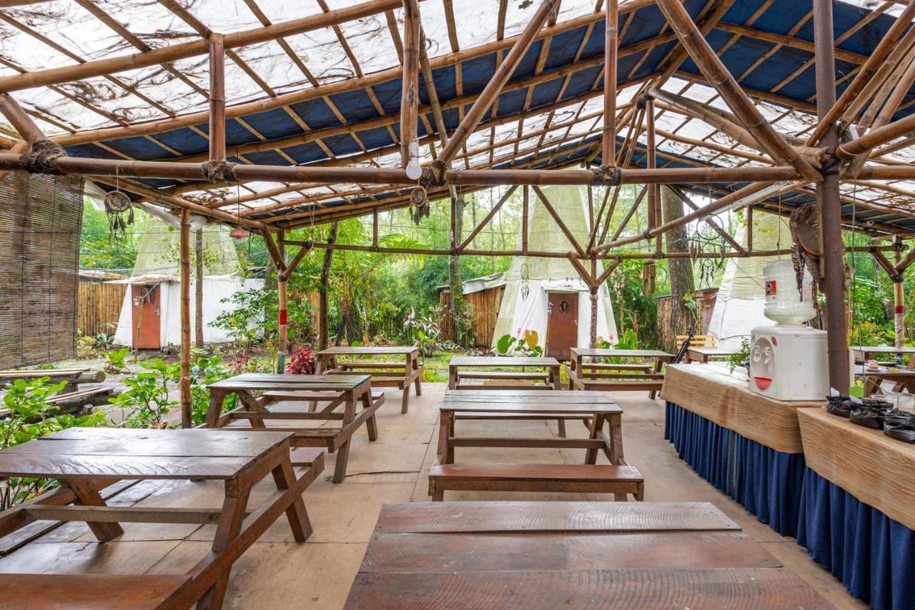 Hotel Reddoorz @ Apache Camp à Batu  Extérieur photo